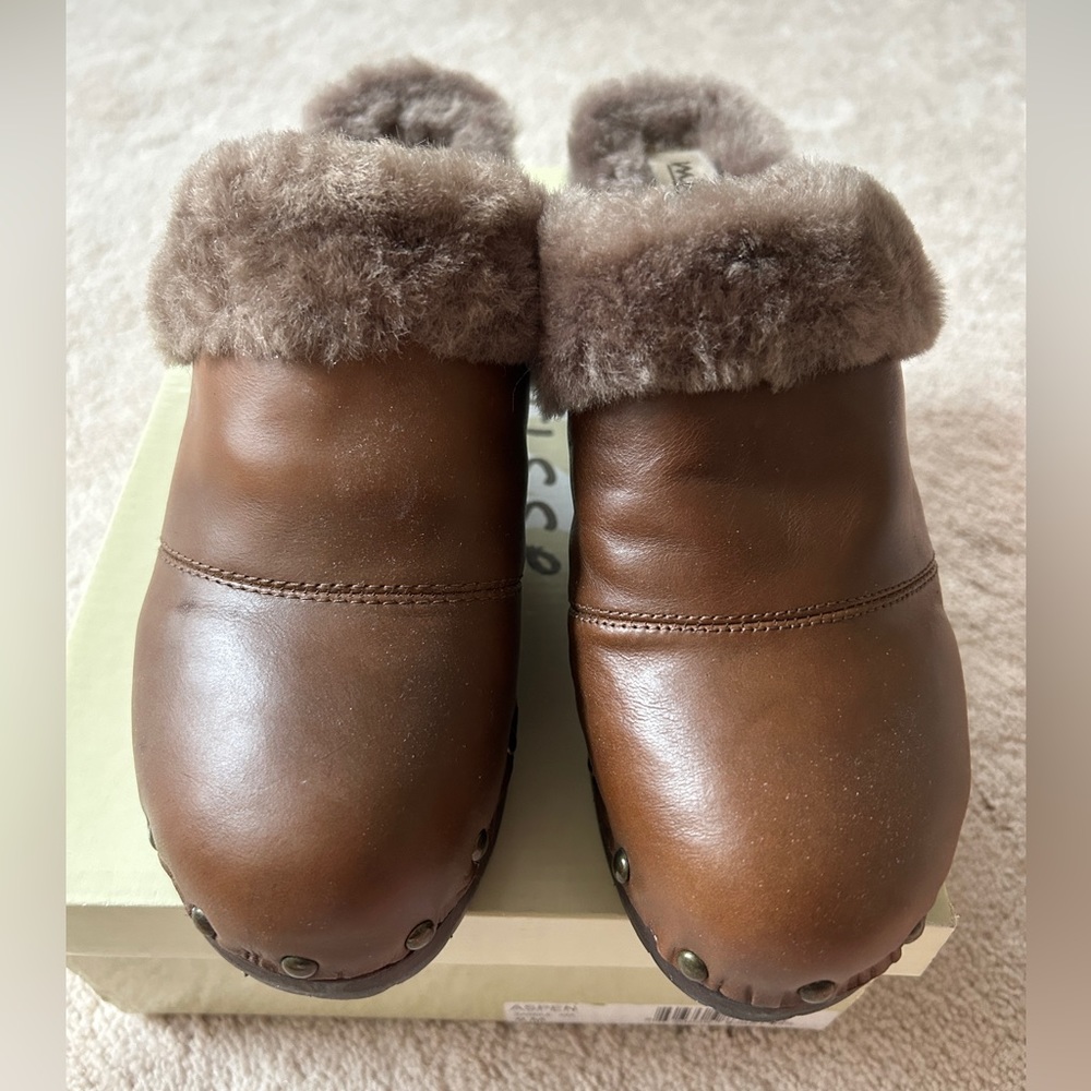 NWT Women’s Leather Mules Matisse Size 9